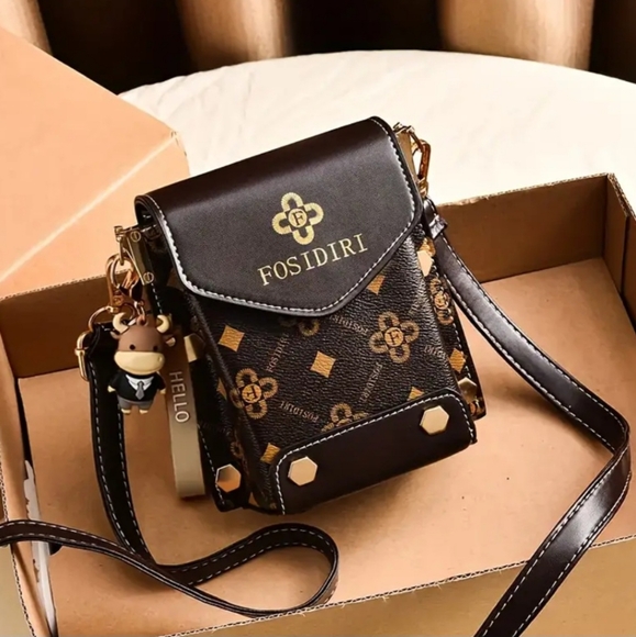 NWOT, Mini Crossbody Handbag - Picture 3 of 8